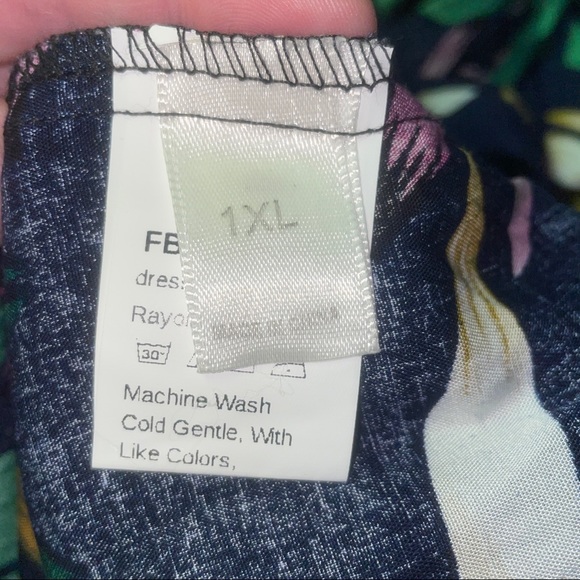 Cold Shoulder Maxi - Picture 2 of 2